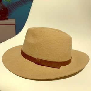 Camel fedora style felt hat